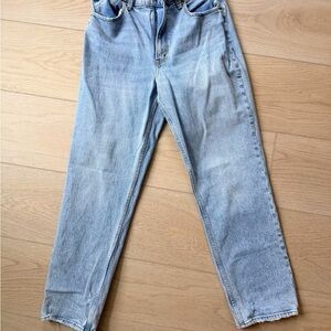 Light wash 90s straight leg jeans
